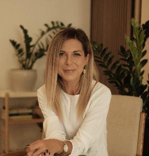 Alina Ioana Zimțea